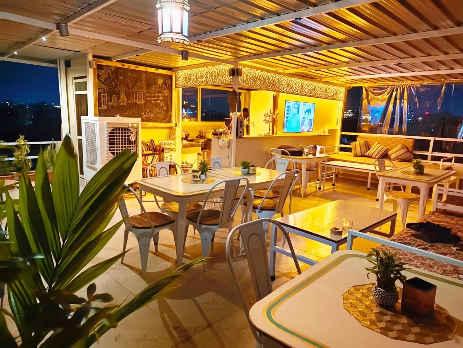 Rising Shemesh Home Stay Udaipur Luaran gambar