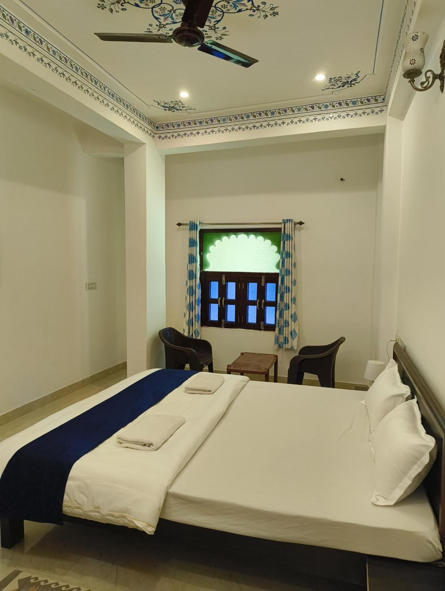 Rising Shemesh Home Stay Udaipur Luaran gambar