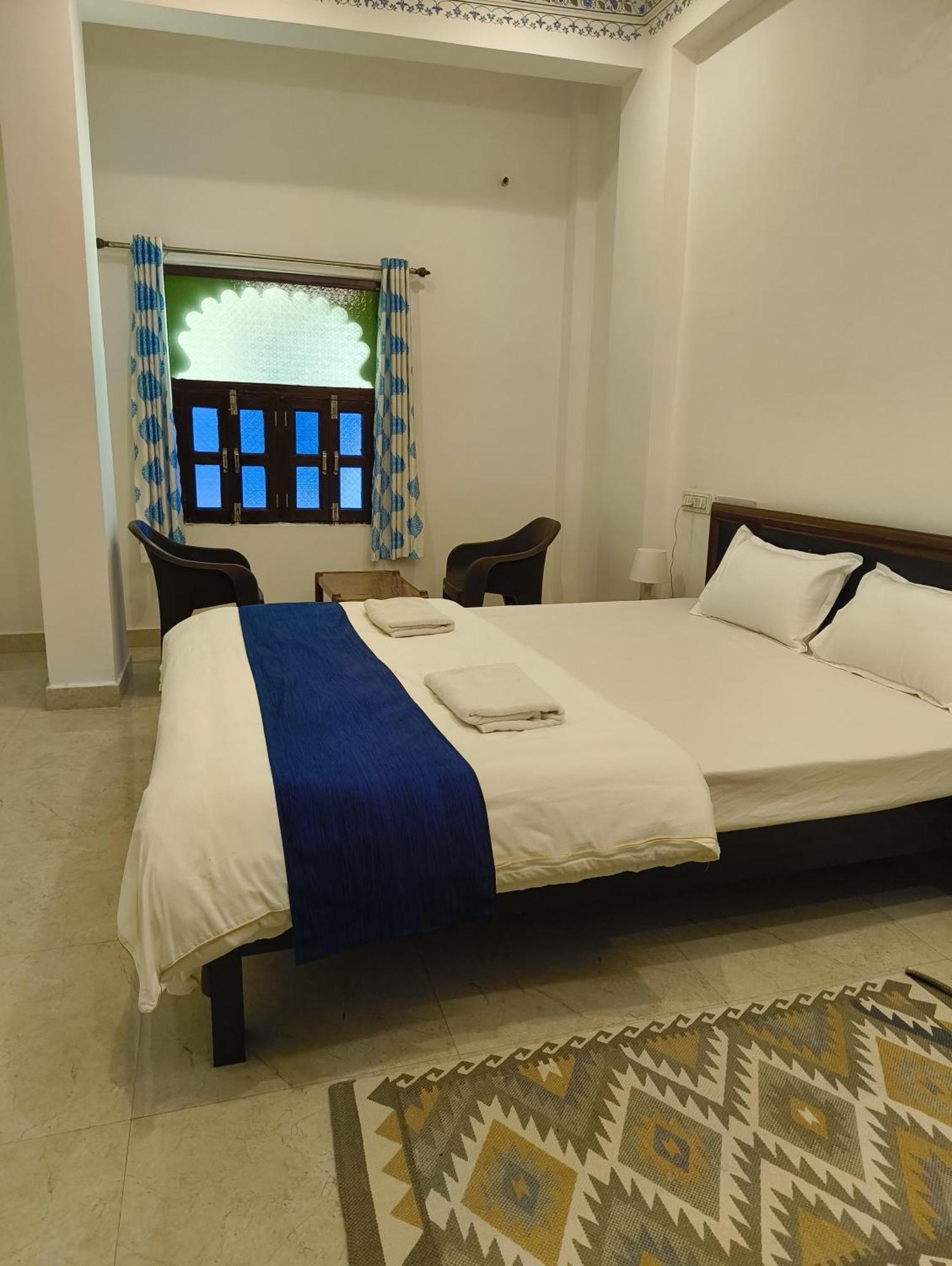 Rising Shemesh Home Stay Udaipur Luaran gambar