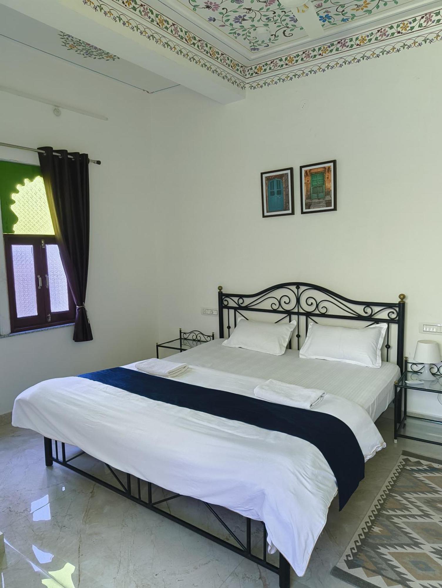 Rising Shemesh Home Stay Udaipur Luaran gambar